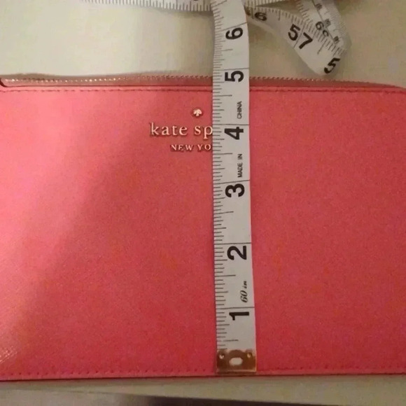 > Kate Spade New York pink textured leather outer pocket wristlet - Picture 8 of 12